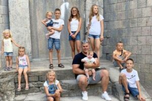 Mulher tem o bebê número 11 no dia 11/11