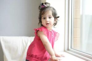 Criança com doença genética rara é tratada ainda no útero pela primeira vez