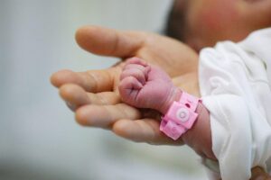 Mulher indiana tem parto enquanto estava em coma