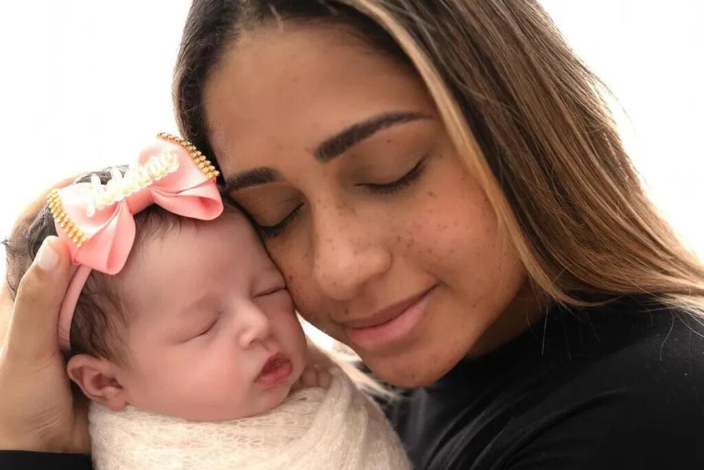 MC Loma pede para que seguidores parem de perguntar pelo pai de sua filha: “Isso está me matando”