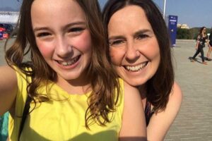 Filha de Susana Naspolini relembra parceria com a mãe e próximos passos