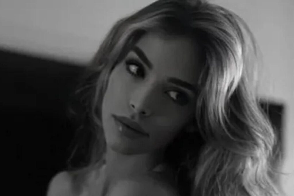 Grávida, Carol Dias aparece em foto ousada mostrando a barriga da sua segunda gestação com Kaká