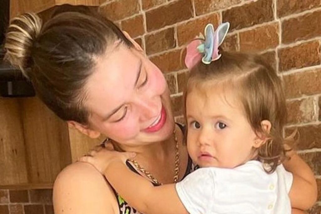 Virginia Fonseca aparece se exercitando com Maria Alice: “Meu carrapatinho”