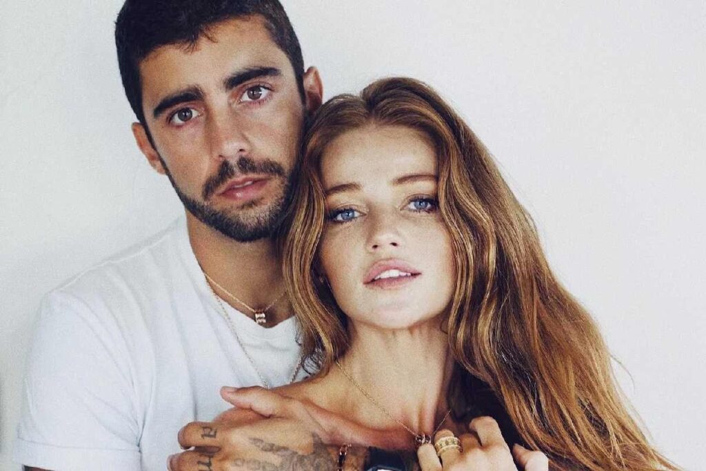 Cintia Dicker mostra barriga de grávida