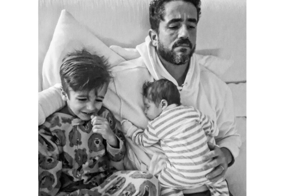 Felipe Andreoli reencontra os filhos