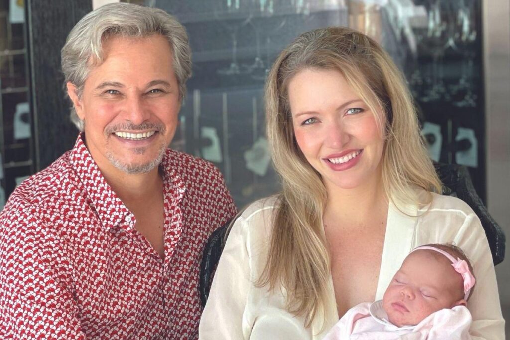 Karin Roepke compartilha vídeo divertido da filha