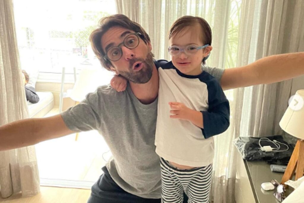 Pai cria rede de apoio para ajudar pessoas com deficiência intelectual