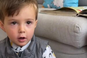 Criança viraliza após falar em ordem alfabética todos os estados dos Estados Unidos