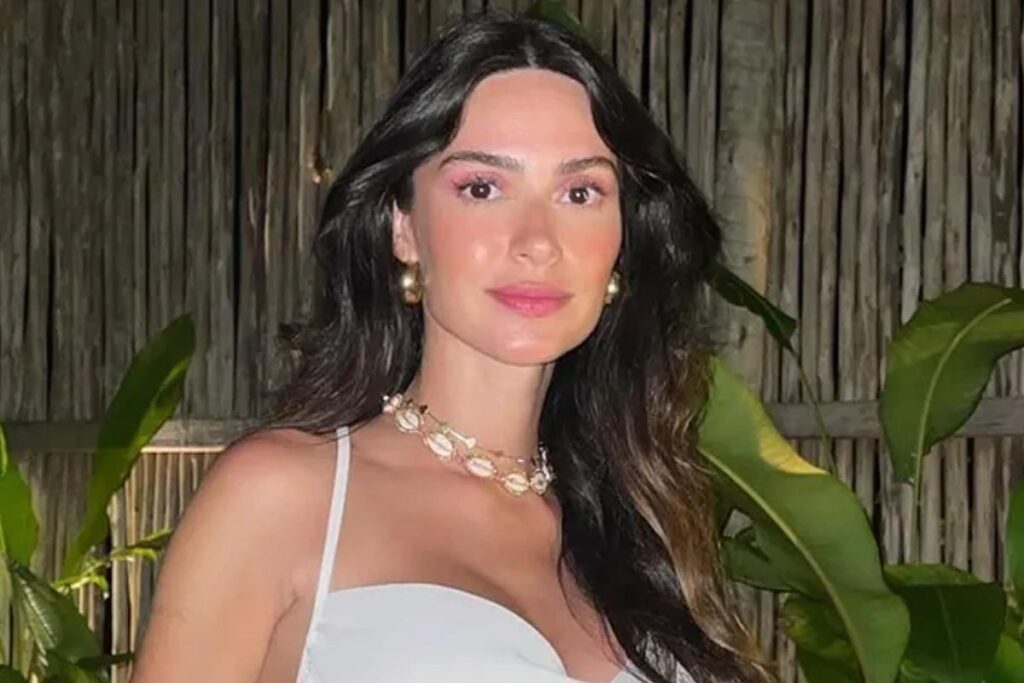 Thaila Ayala aparece com o filho em viagem para a Bahia: “De fazer o coração explodir”