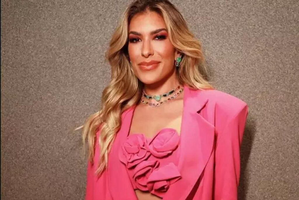 Lore Improta fala sobre sua diástase pós-gravidez: “Meses sem poder fazer abdominal”