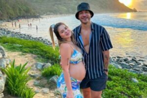 Stories da Viih Tube em que ela e Eli nadam com tubarões