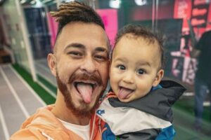 BBB23: Fred passa perfume de bebê na naninha do filho que levou para ‘matar a saudade’