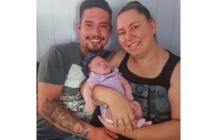 Mulher é surpreendia com pedido de casamento após dar à luz