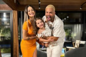 Tamy Contro mostra fotos de chá de bebê