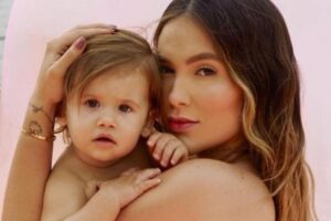 Virginia Fonseca compara sua foto de criança com a da filha: ”Cópia”