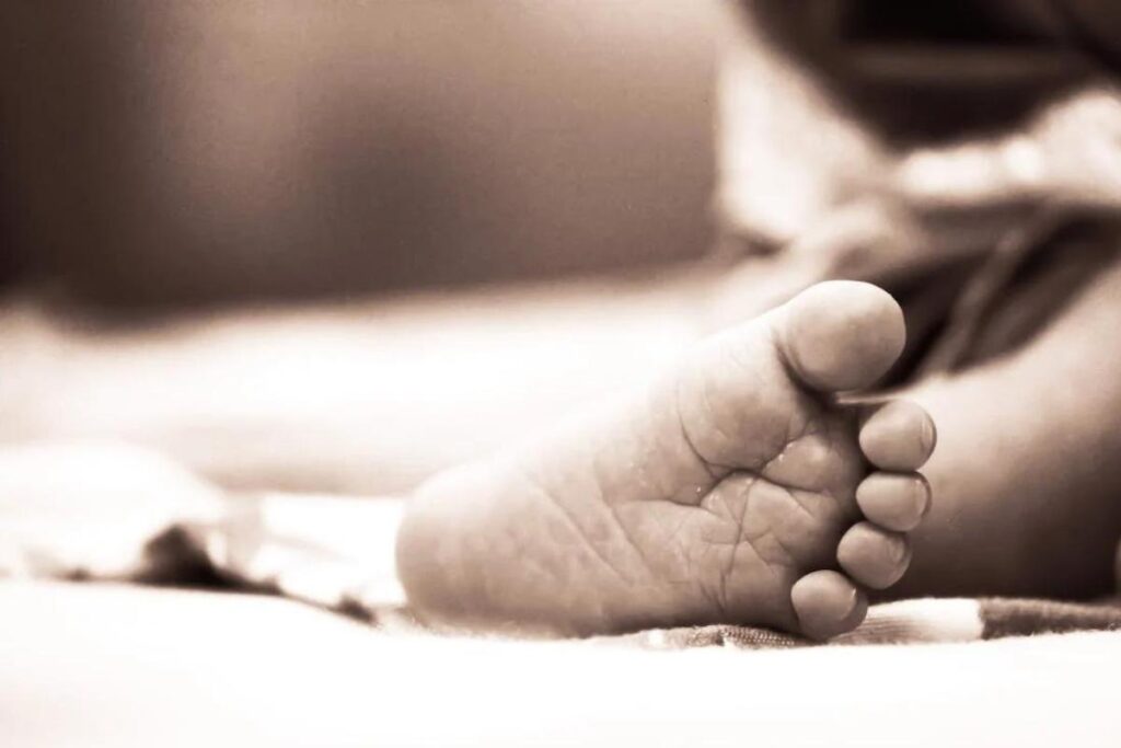 Criança é resgatada em meios aos escombros do terremoto