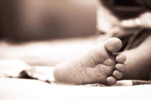 Criança é resgatada em meios aos escombros do terremoto