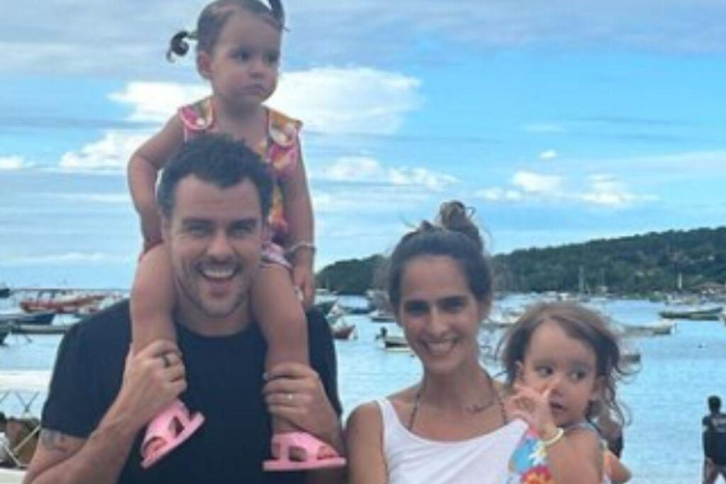 O ator compartilhou um vídeo nas redes com as filhas