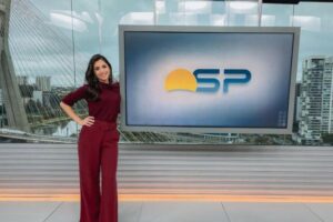 Jornalista da Globo anuncia gravidez do segundo filho no estúdio