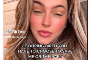 Mulher sofre críticas após revelar decisão sobre parto