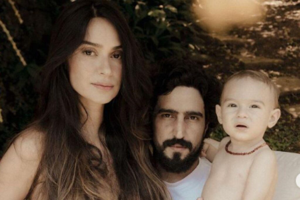 Thaila Ayala com a família