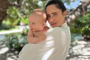 Fernanda Vasconsellos mostra vídeo do filho