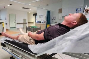 Jake ficou em observação no hospital