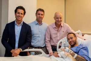 Neymar ficará parado no esporte por quatro meses