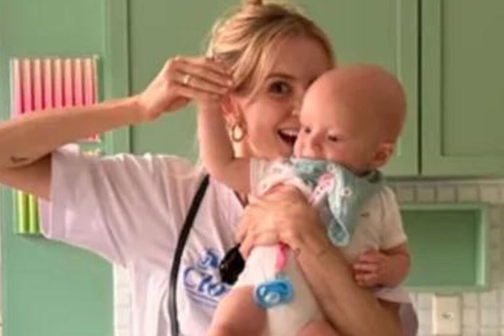 Isa Scherer mostra detalhes do apartamento novo ao lado da família