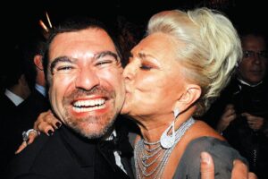 Hebe ao lado do filho, Marcello