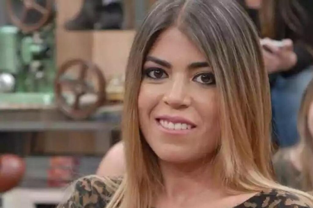 Bruna Surfistinha mostra foto das filhas gêmeas em aniversário de 8 meses