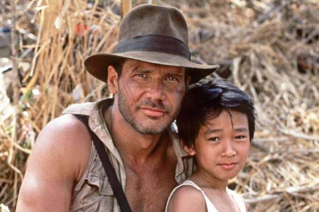 Eles se abraçaram, fazendo com que as pessoas relembrassem do filme Indiana Jones