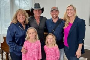 O encontro entre o cantor e a família aconteceu em Nashville