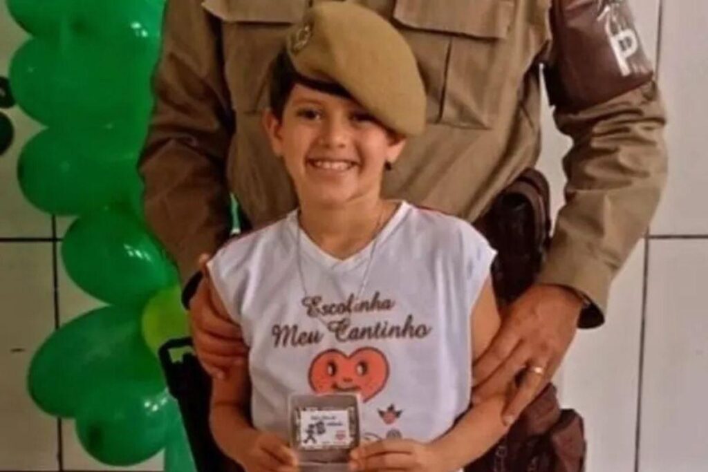 Filho de PM morre ao manusear arma do pai incorretamente e dispará-la acidentalmente na Bahia