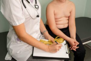 Segundo a Organização Mundial da Saúde (OMS), cerca de 41 milhões de crianças menores de cinco anos já estão acima do peso