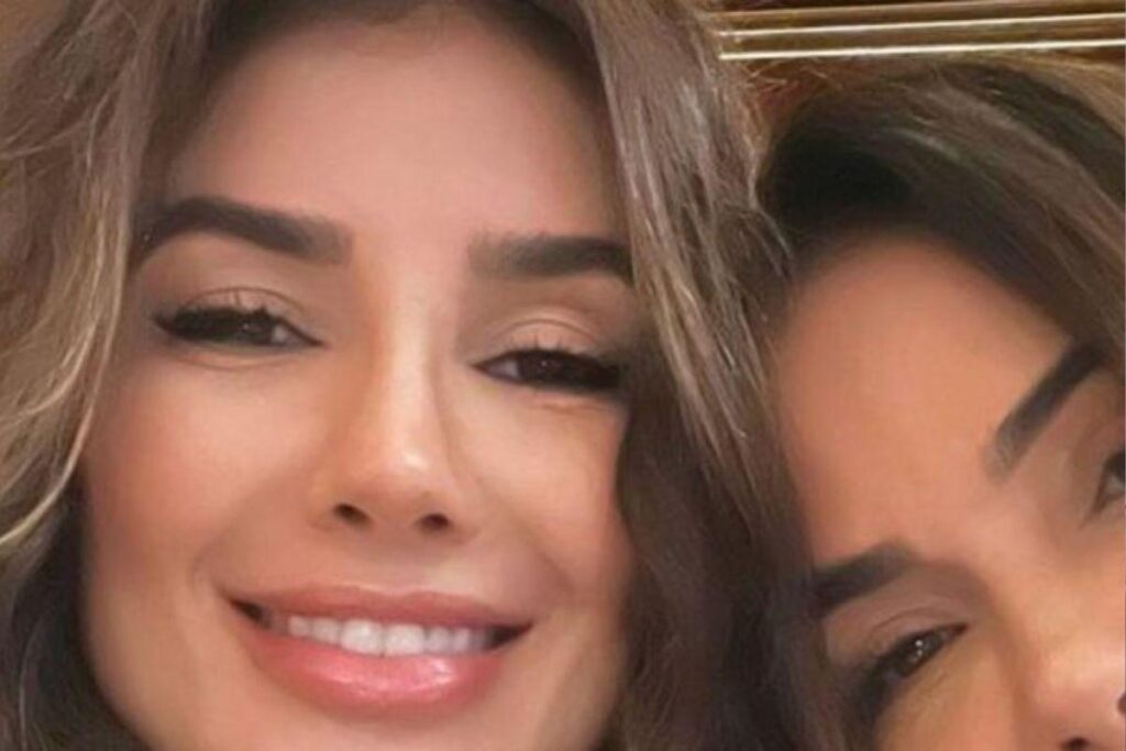 Paula Fernandes já havia homenageado a mãe algumas vezes