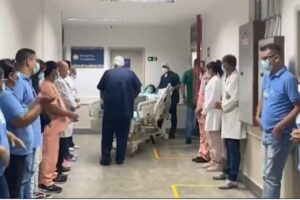 A equipe médica também se emocionou com o gesto dos avós; “você é um campeão, meu filho. Eu sempre vou te amar”, dizia Valéria