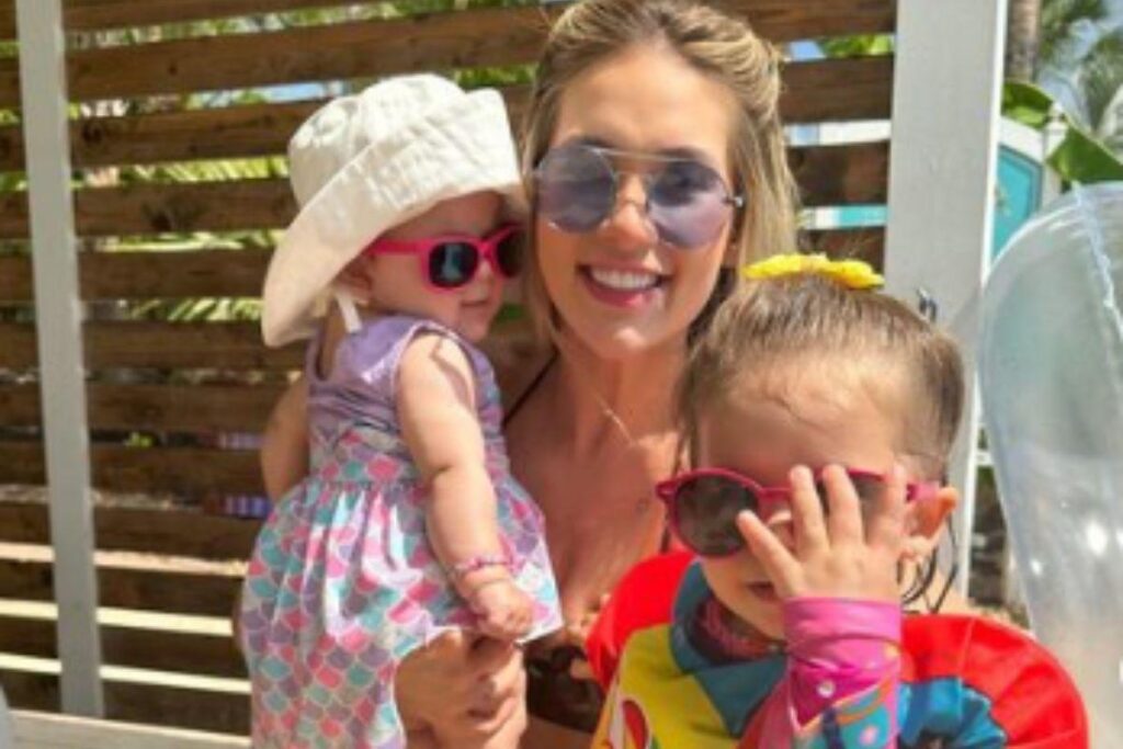 Virginia mostra passeio com as filhas