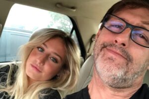 Bruna Griphao se emociona ao reencontrar o pai após sua saída do BBB 23