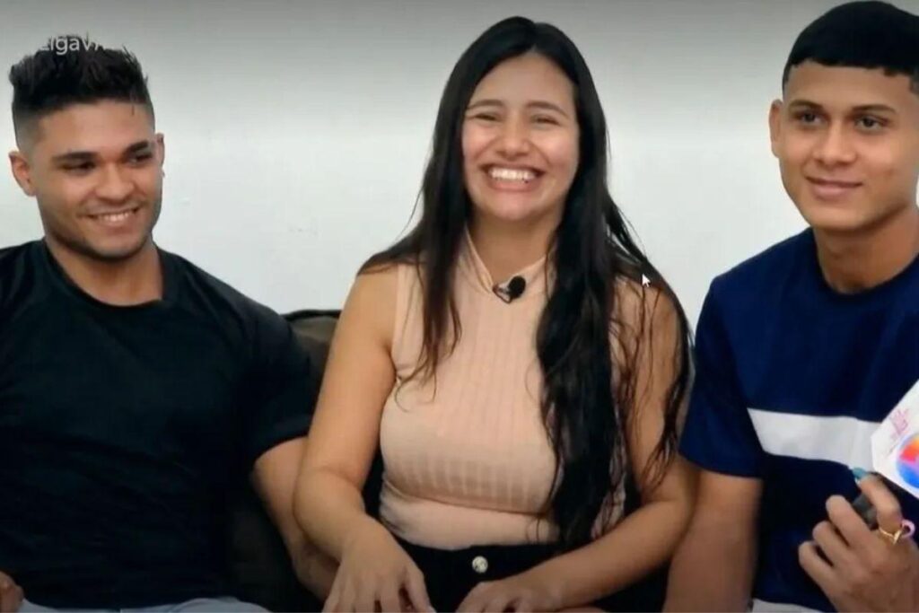 Mãe de quatro crianças tem dois maridos