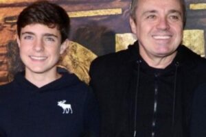 Gugu Liberato junto de seus três filhos