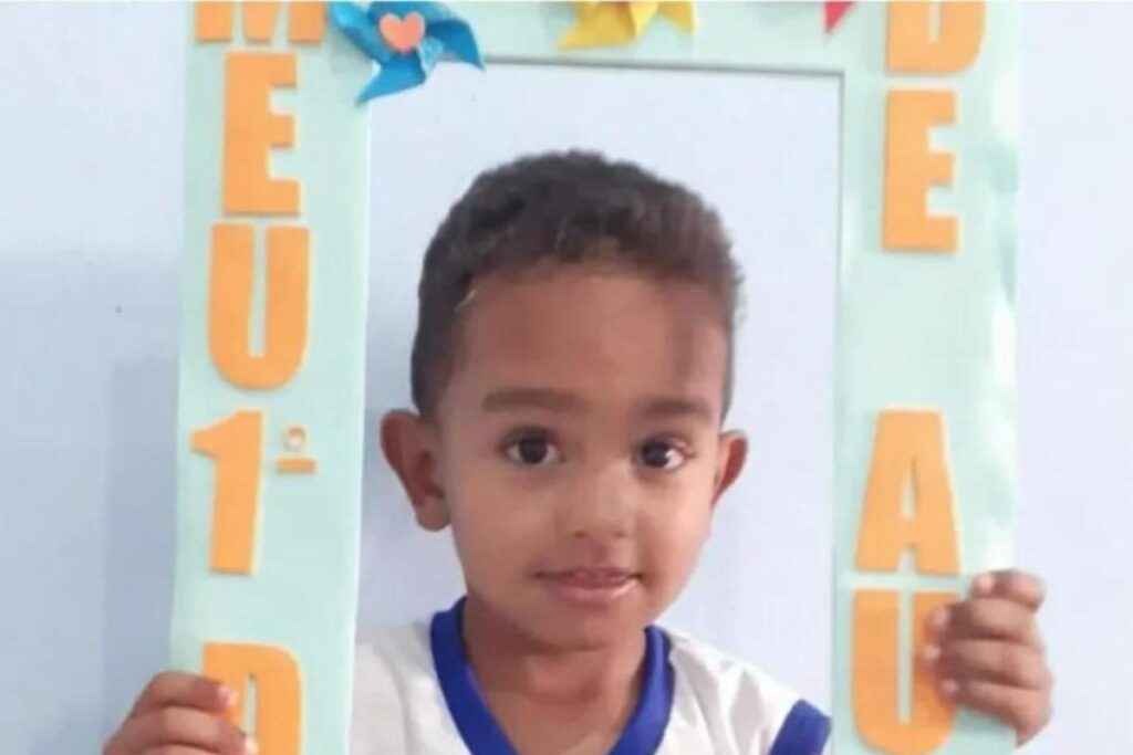 Criança de 3 anos morre após choque elétrico de celular ligado à tomada na Paraíba