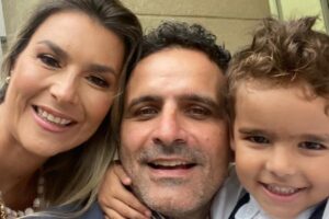 Karina Steiger e o filho, hoje com 5 anos.