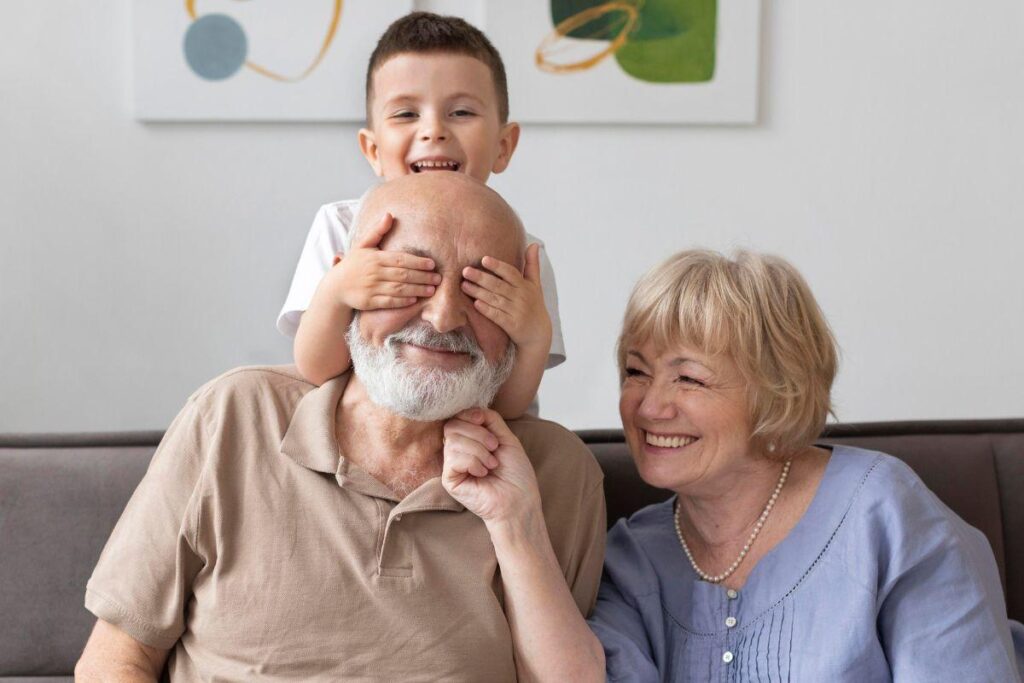 Os avós devem participar da vida dos netos e fazem parte da rede de apoio