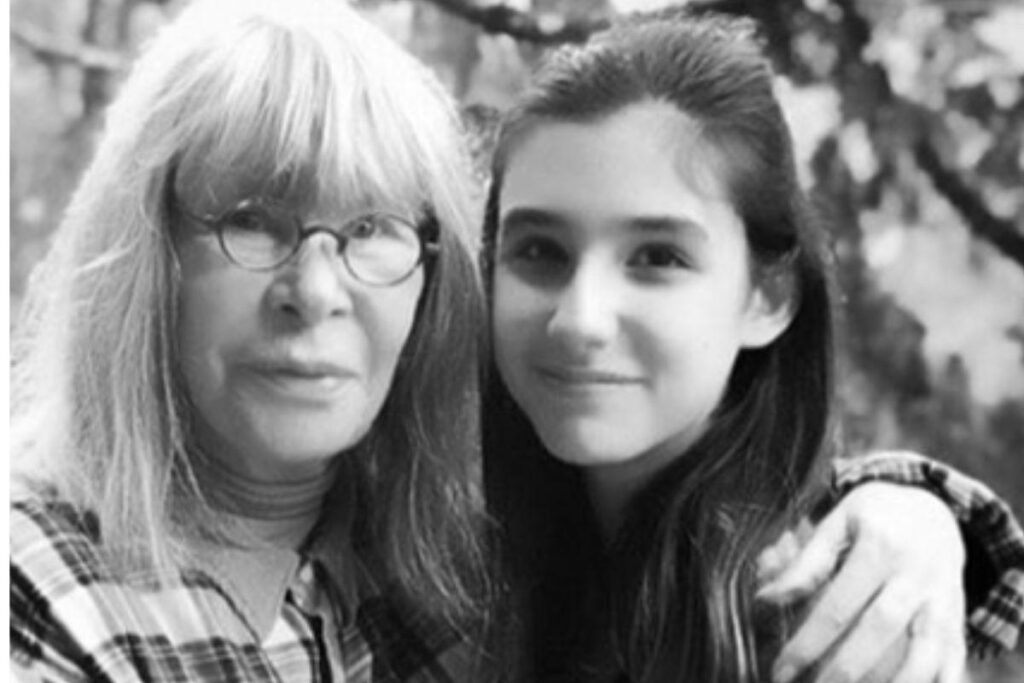 Homenagem de Izabella Lee para a avó, Rita Lee