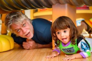 Fabio e Ana comemoram aniversário de Alana