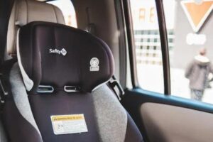 Criança autista de 3 anos é encontrada morta dentro de carro trancado em Mato Grosso