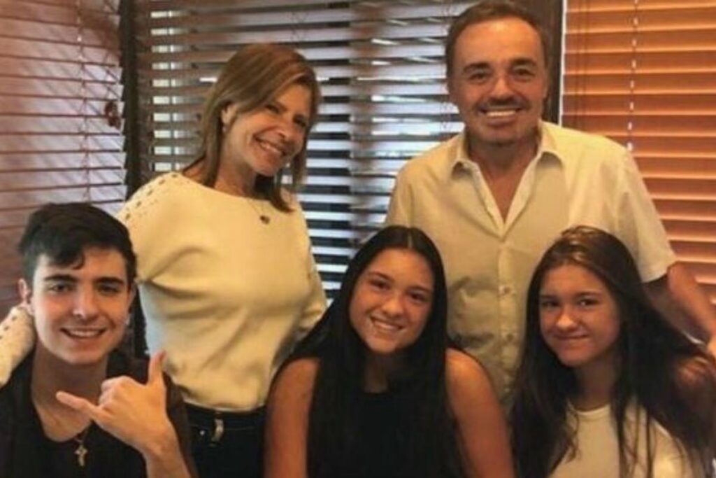 ‘Dormiam juntos?’ Filha de Gugu Liberato responde ao advogado sobre a convivência dos pais