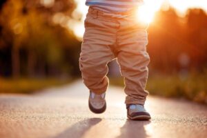 Estar em contato com a natureza ajuda o desenvolvimento das crianças