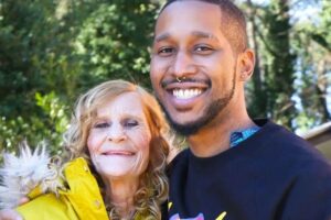 Casal com diferença de idade de 37 anos pretende ter bebê graças a barriga de aluguel